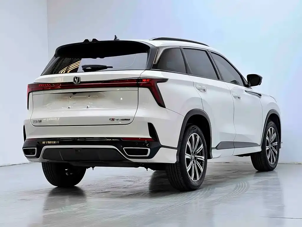 Changan CS75PLUS — фото 6