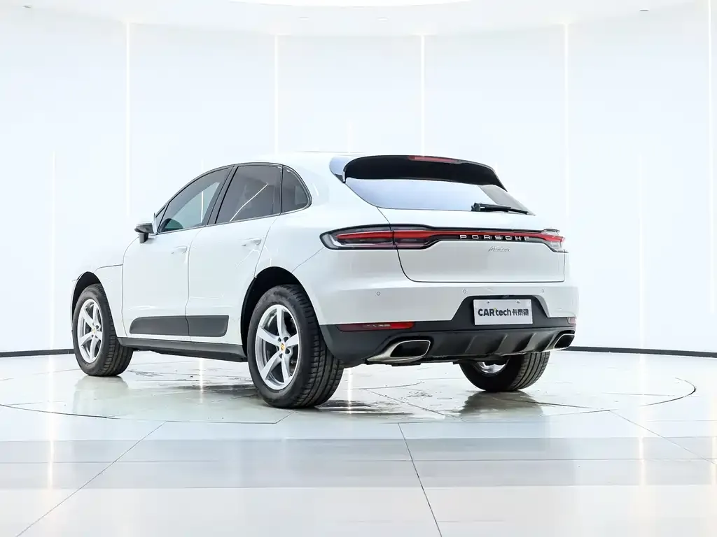 Porsche Macan — фото 9
