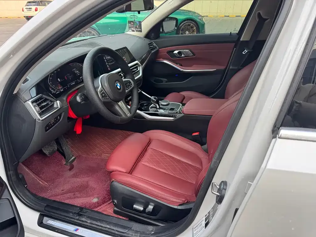 BMW 3 Series 2022 из CN, фото 2