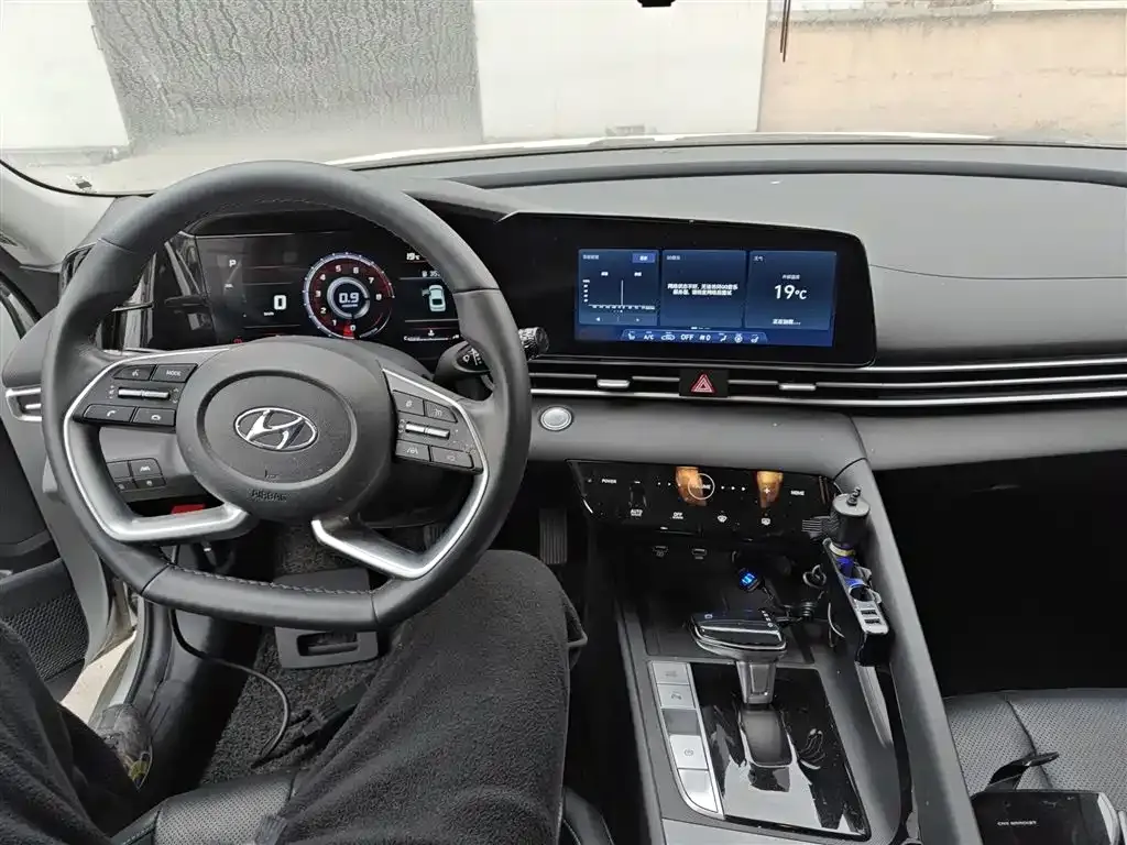 Hyundai Elantra 2022 из CN, фото 10