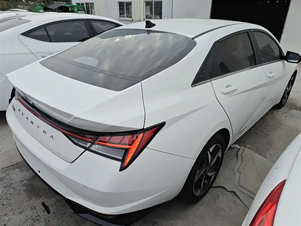 Hyundai Elantra 2022 из CN, фото 7