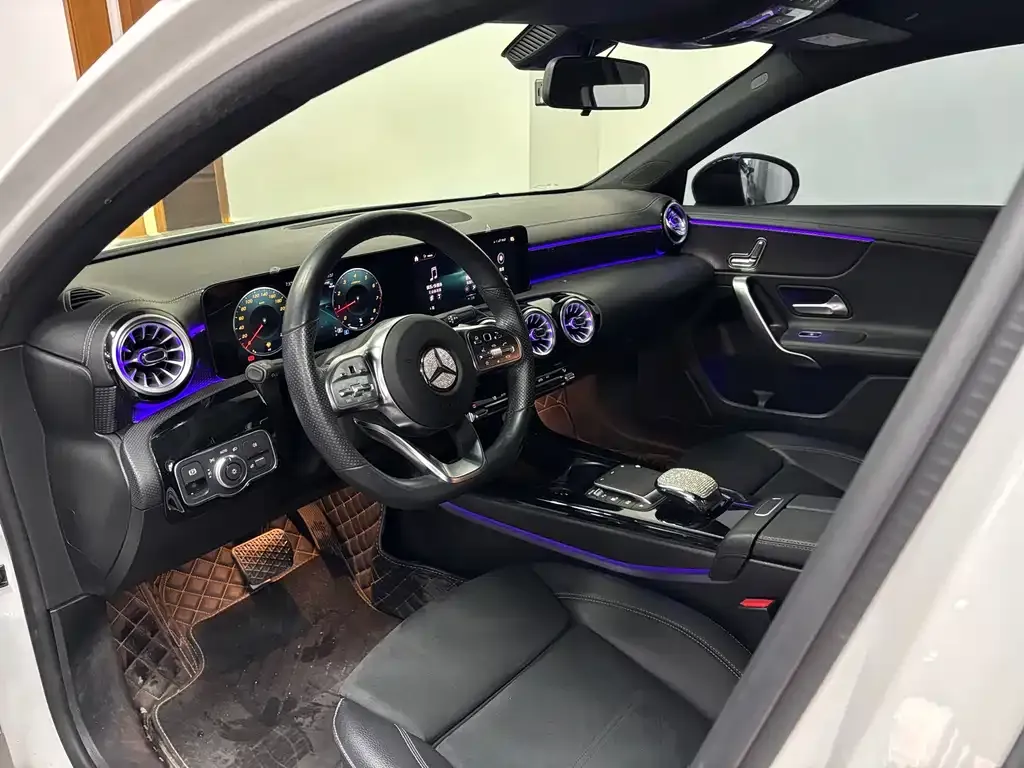 Mercedes-Benz A-Class 2023 из CN, фото 2