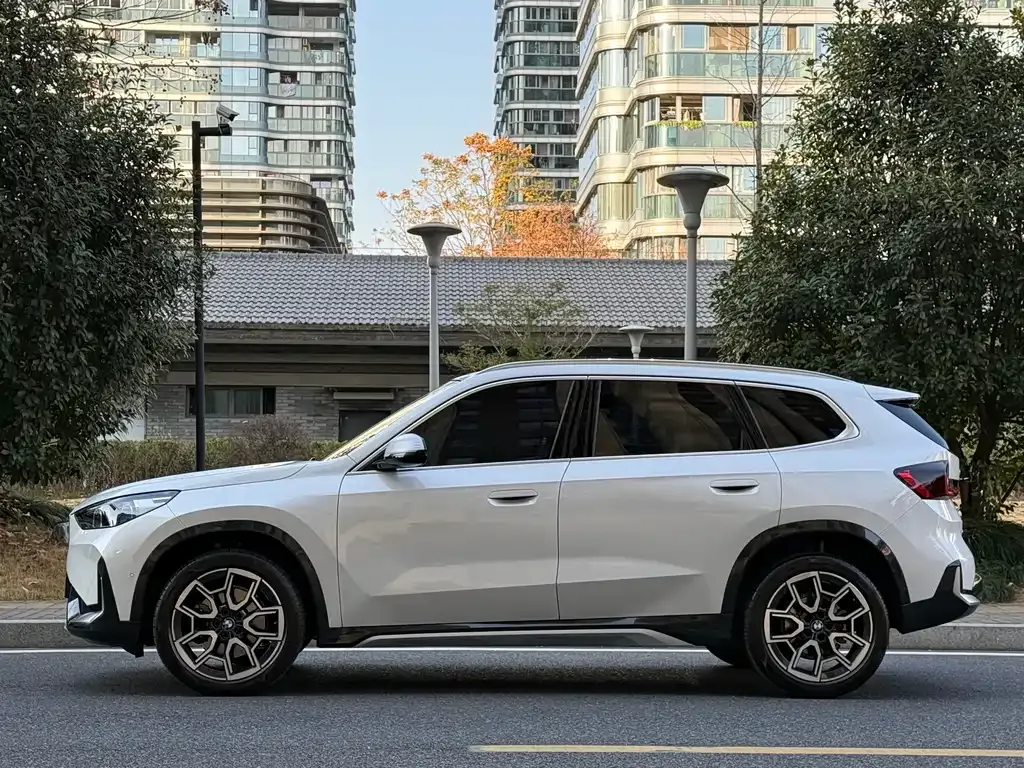 BMW X1 2023 из CN, фото 2
