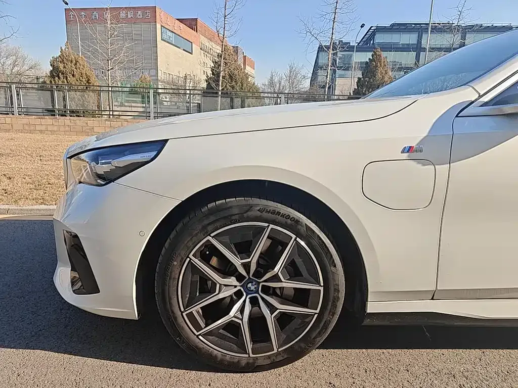BMW i5 2025 из CN, фото 9