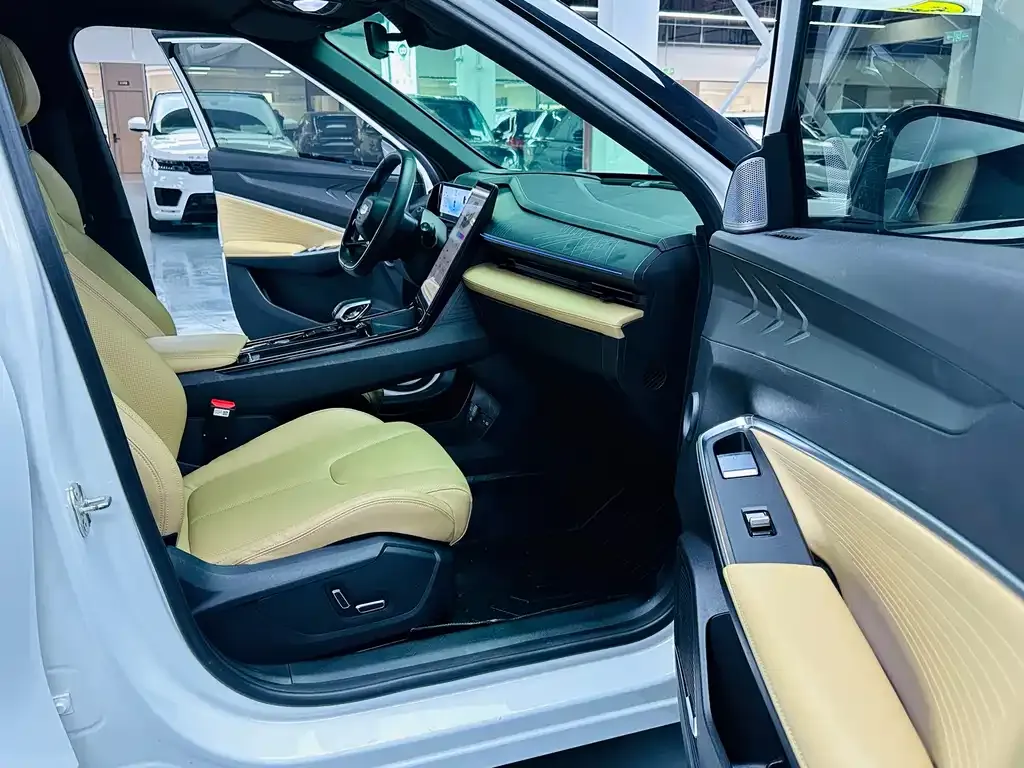 Geely Boyue 2024 из CN, фото 5