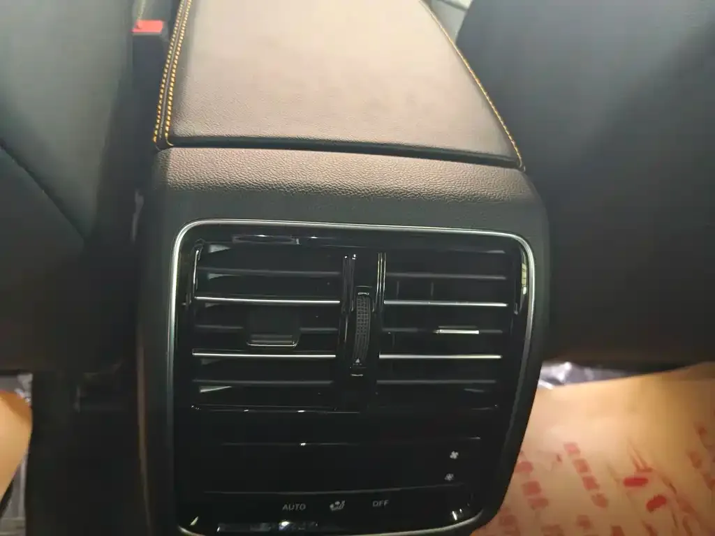 Volkswagen CC 2023 из CN, фото 7