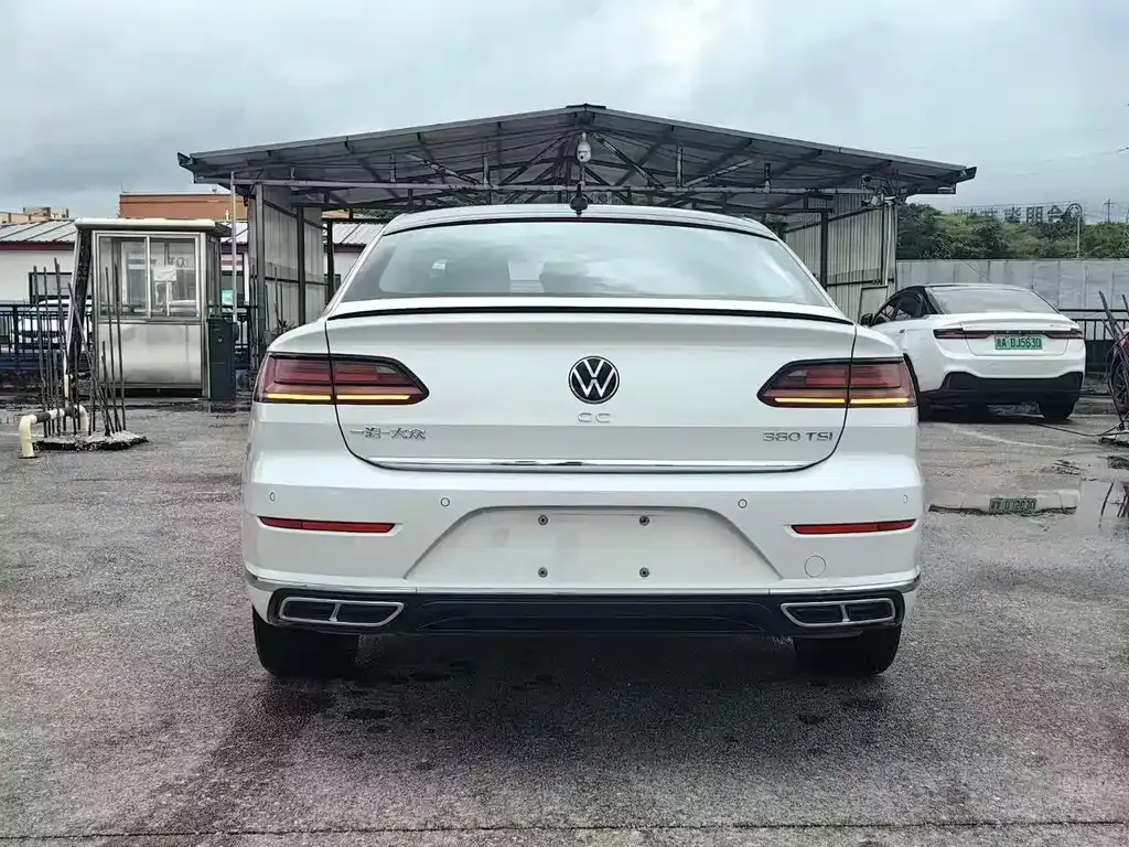 Volkswagen CC 2023 из CN, фото 9