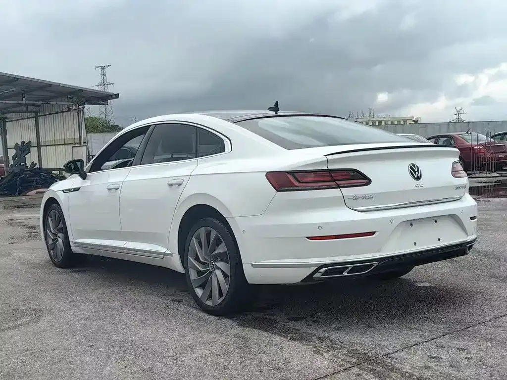 Volkswagen CC 2023 из CN, фото 4