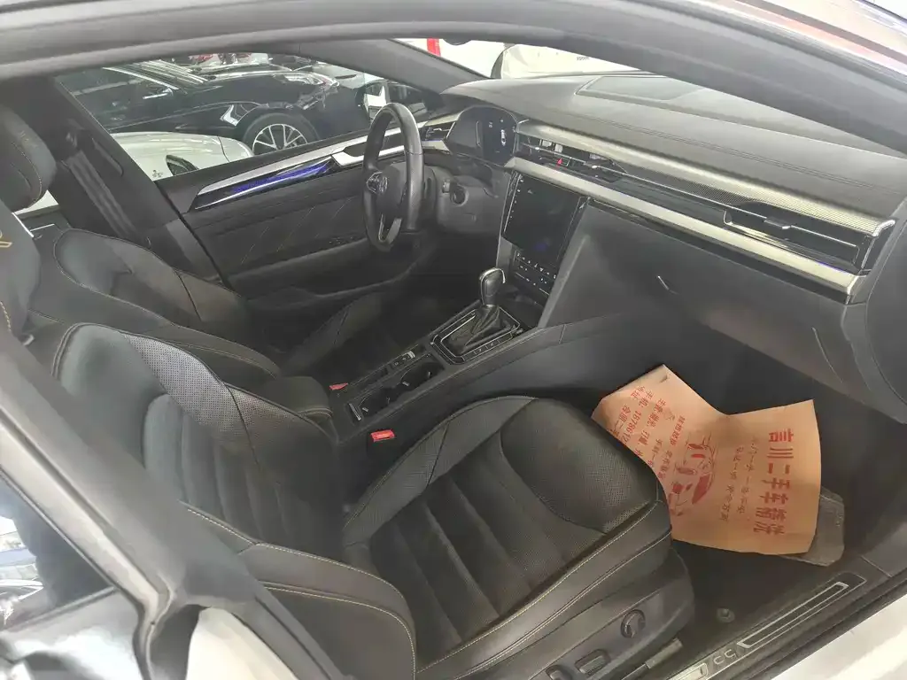 Volkswagen CC 2023 из CN, фото 5