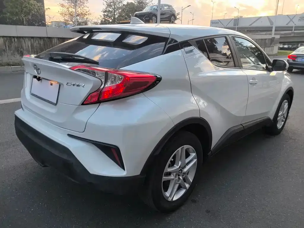Toyota C-HR 2021 из CN, фото 6