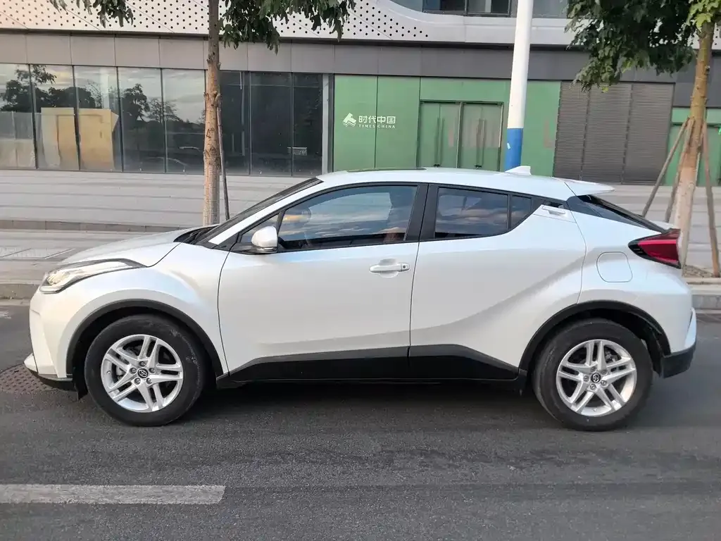 Toyota C-HR 2021 из CN, фото 4