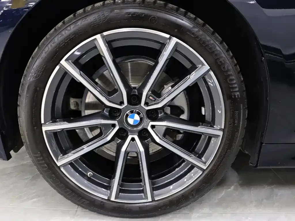 BMW 3 Series 2023 из CN, фото 7