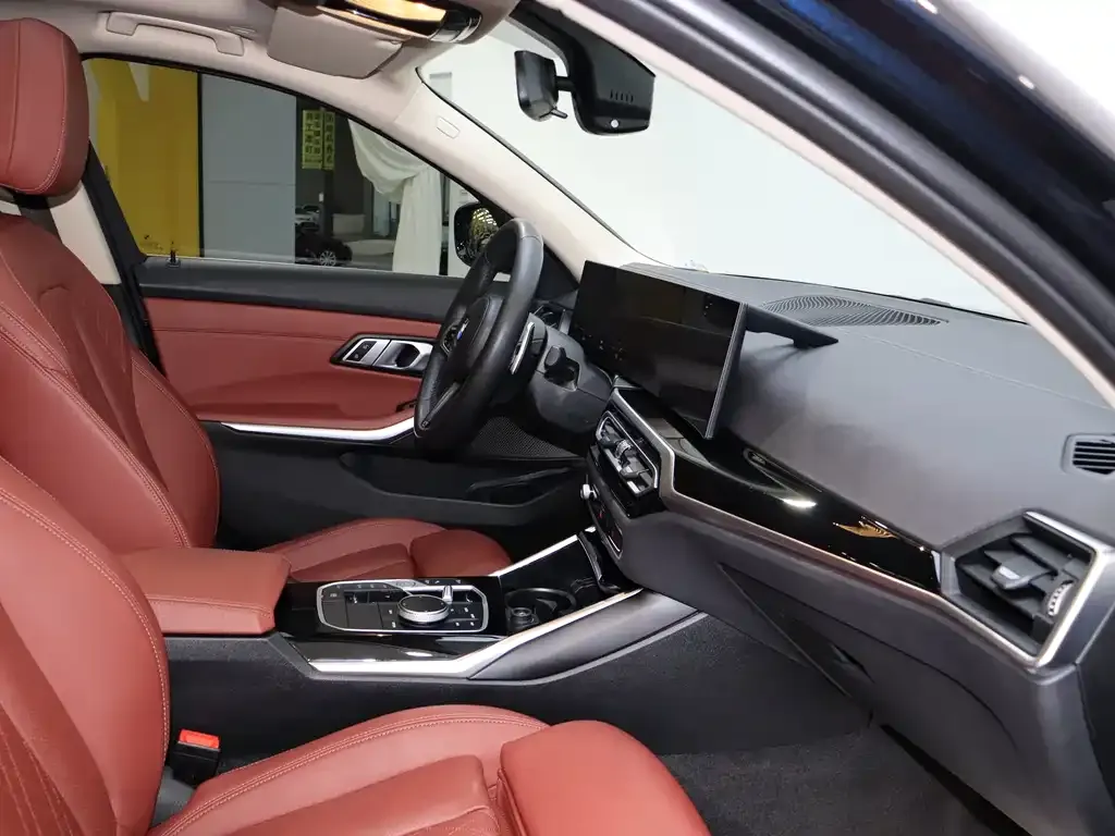 BMW 3 Series 2023 из CN, фото 8