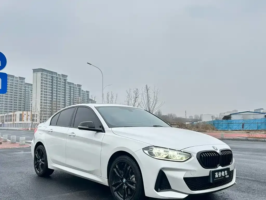 BMW 1 Series 2022 из CN, фото 2