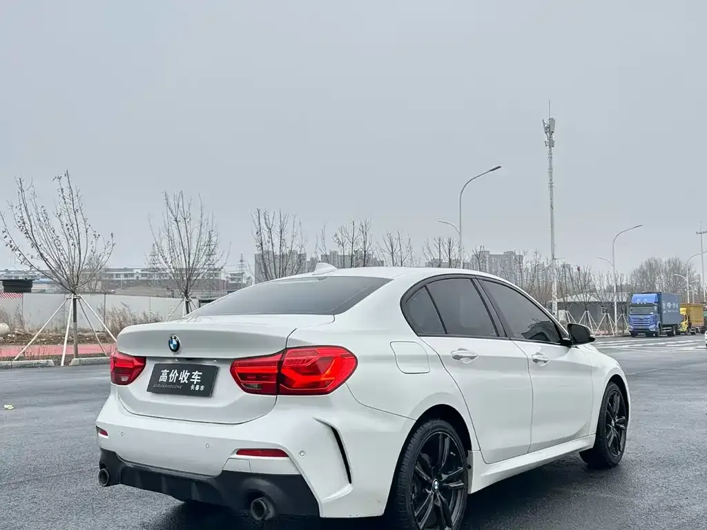 BMW 1 Series 2022 из CN, фото 3