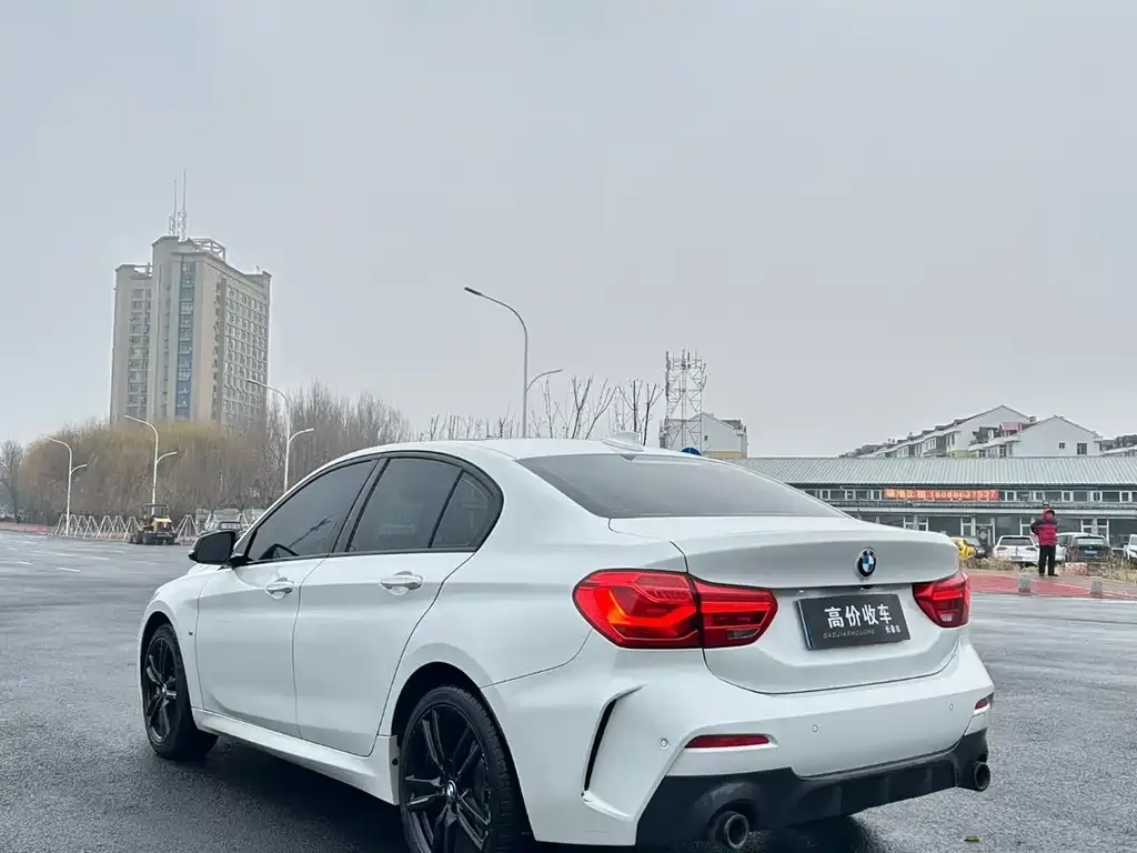 BMW 1 Series 2022 из CN, фото 6