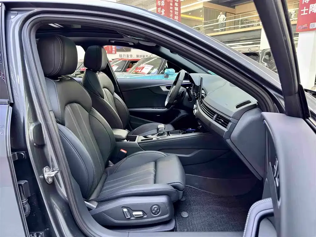 Audi A4L 2025 из CN, фото 5