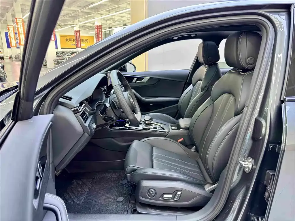 Audi A4L 2025 из CN, фото 10