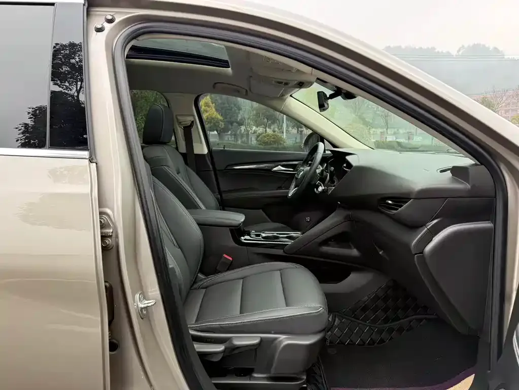 Buick Envision Plus — фото 5