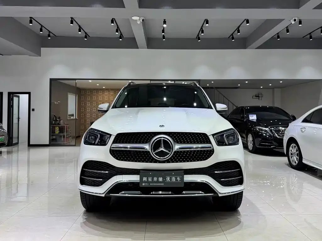 Mercedes-Benz GLE 2023 из CN, фото 2