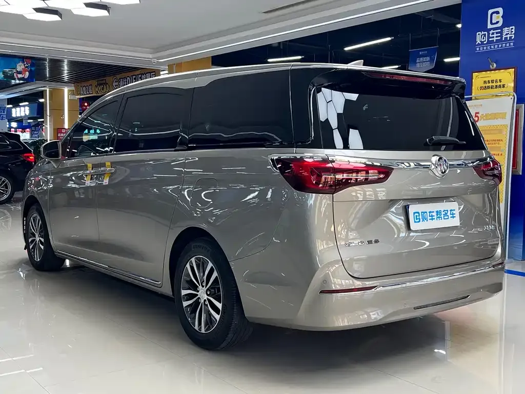 Buick GL8 2023 из CN, фото 8