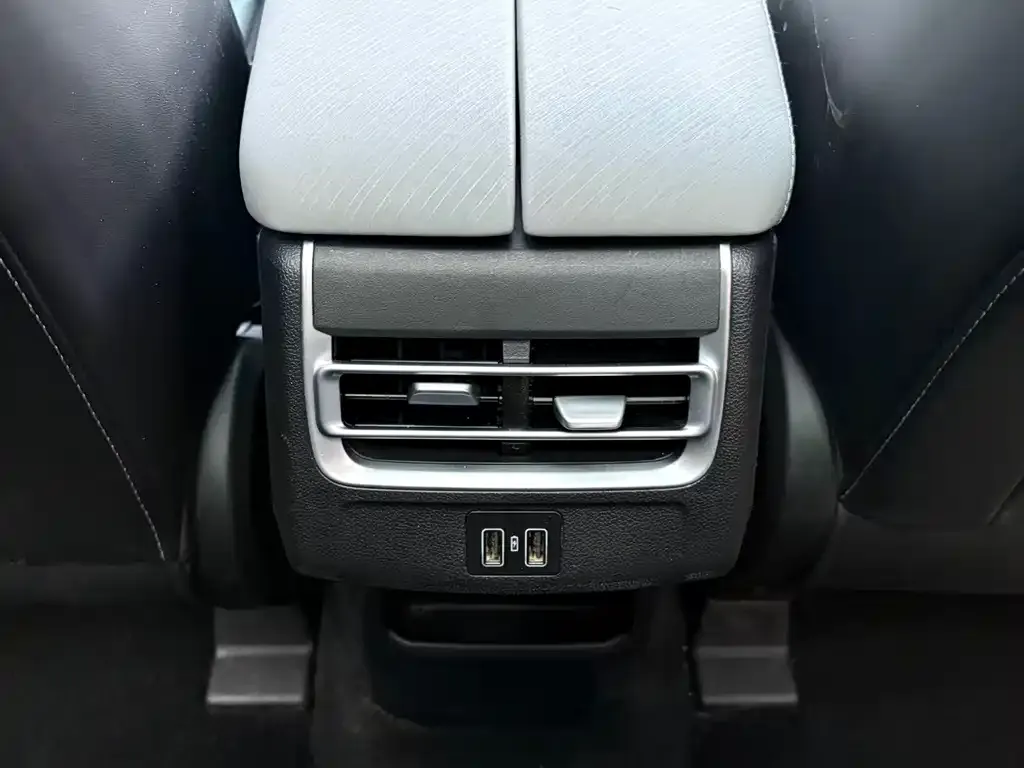 Changan CS75PLUS 2023 из CN, фото 2