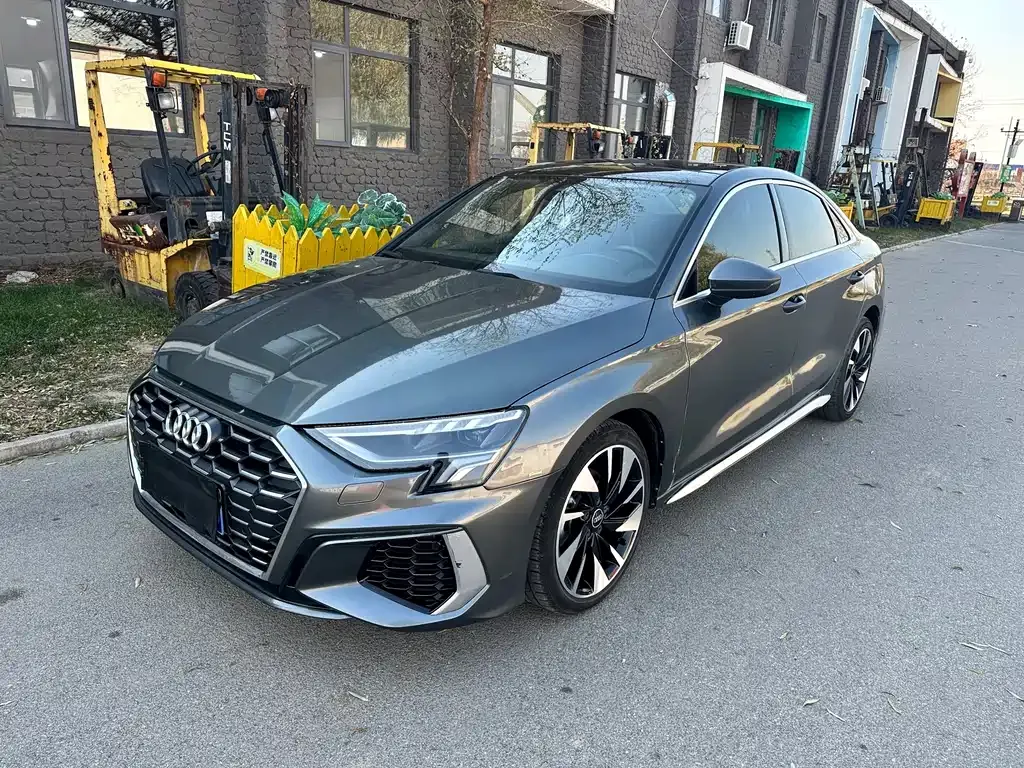 Audi A3 2024 из CN, фото 1
