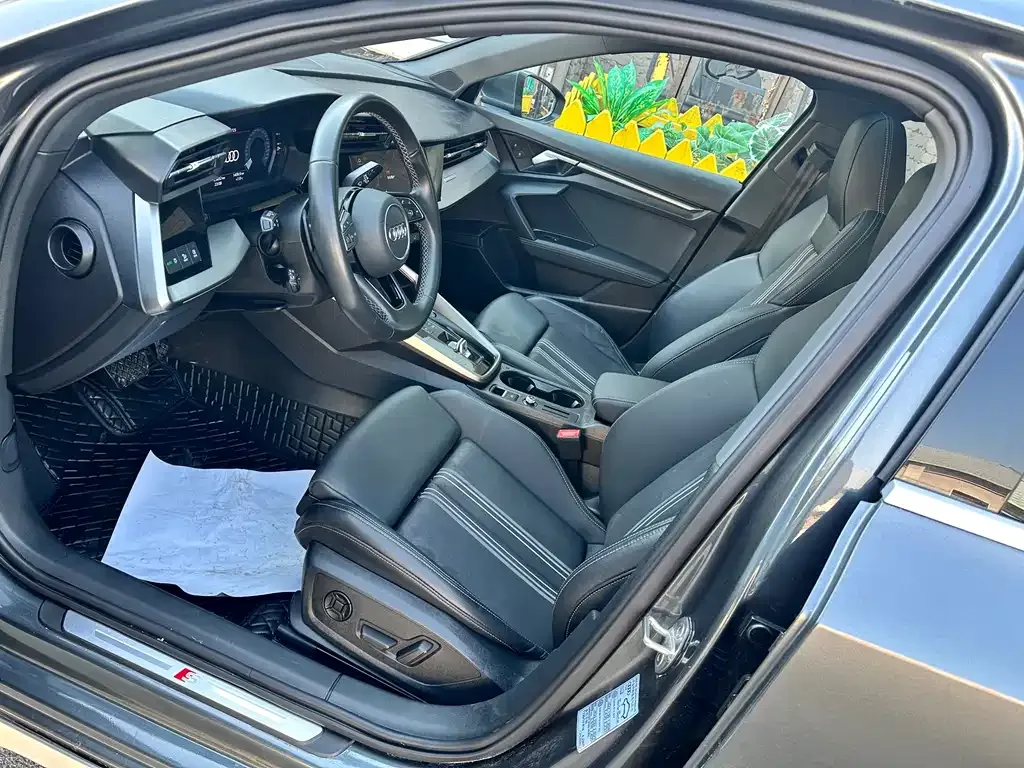 Audi A3 2024 из CN, фото 4