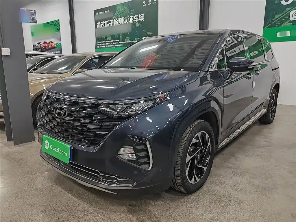 Hyundai Custo