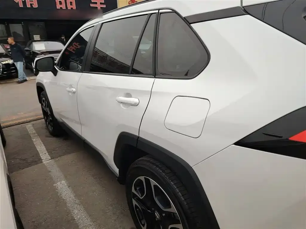 Toyota RAV4 2022 из CN, фото 5