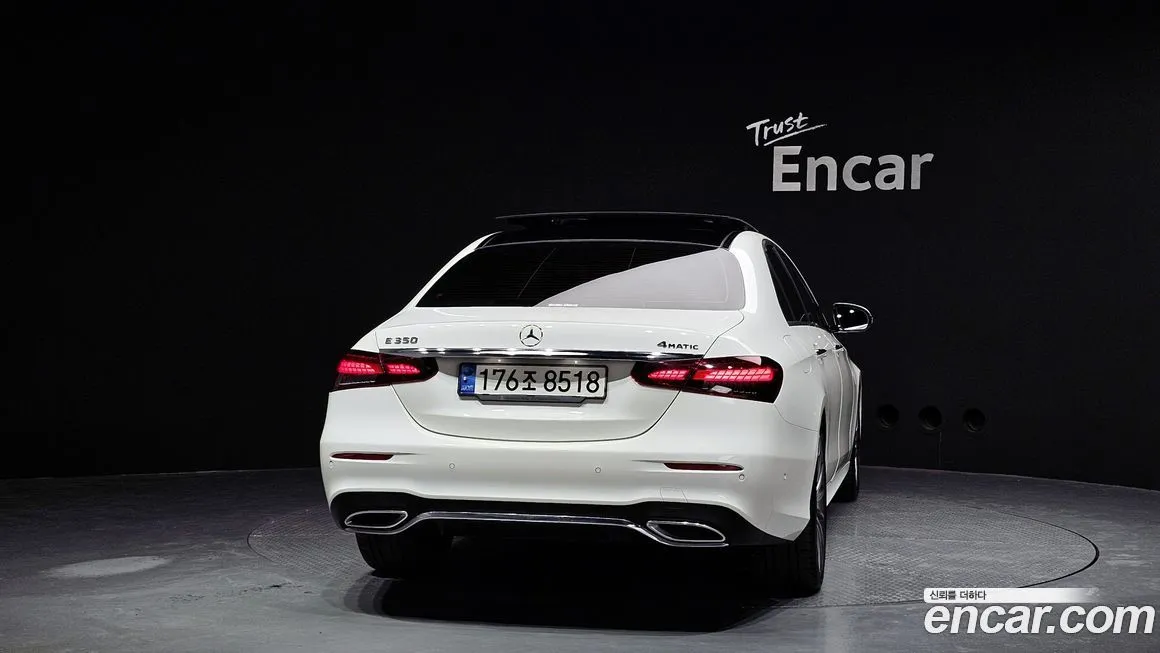 Mercedes-Benz E-Class — фото 4