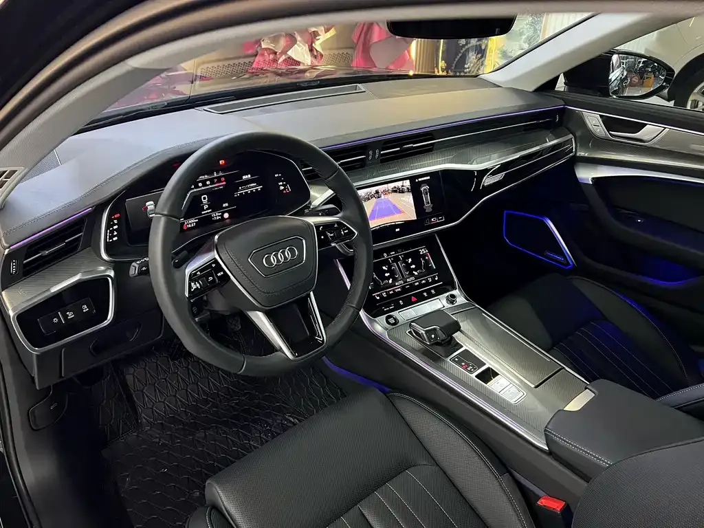 Audi A6L — фото 10