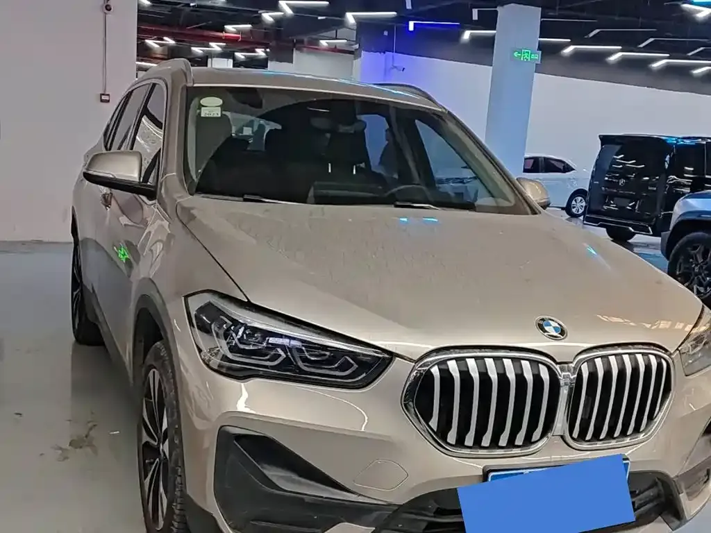 BMW X1 — фото 2