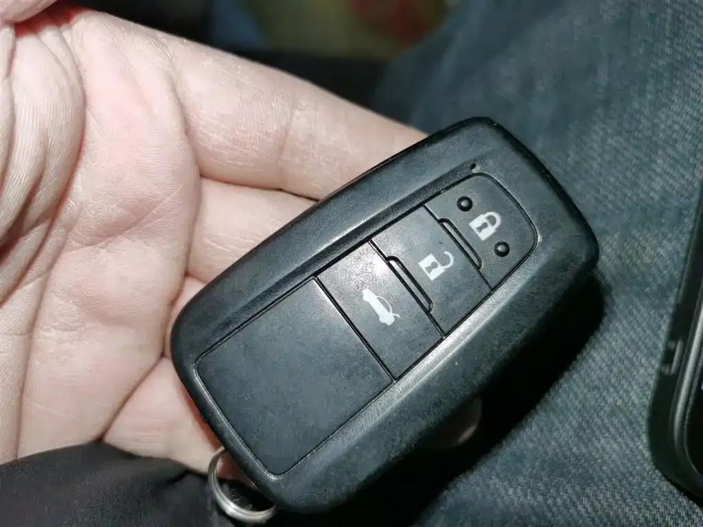 Toyota Corolla 2024 из CN, фото 2