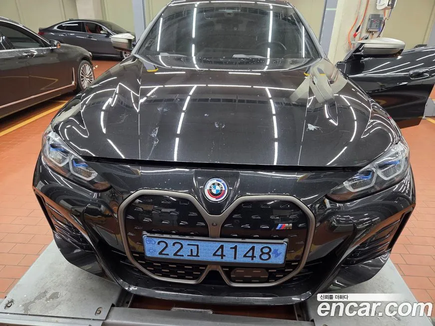 BMW i4 — фото 1
