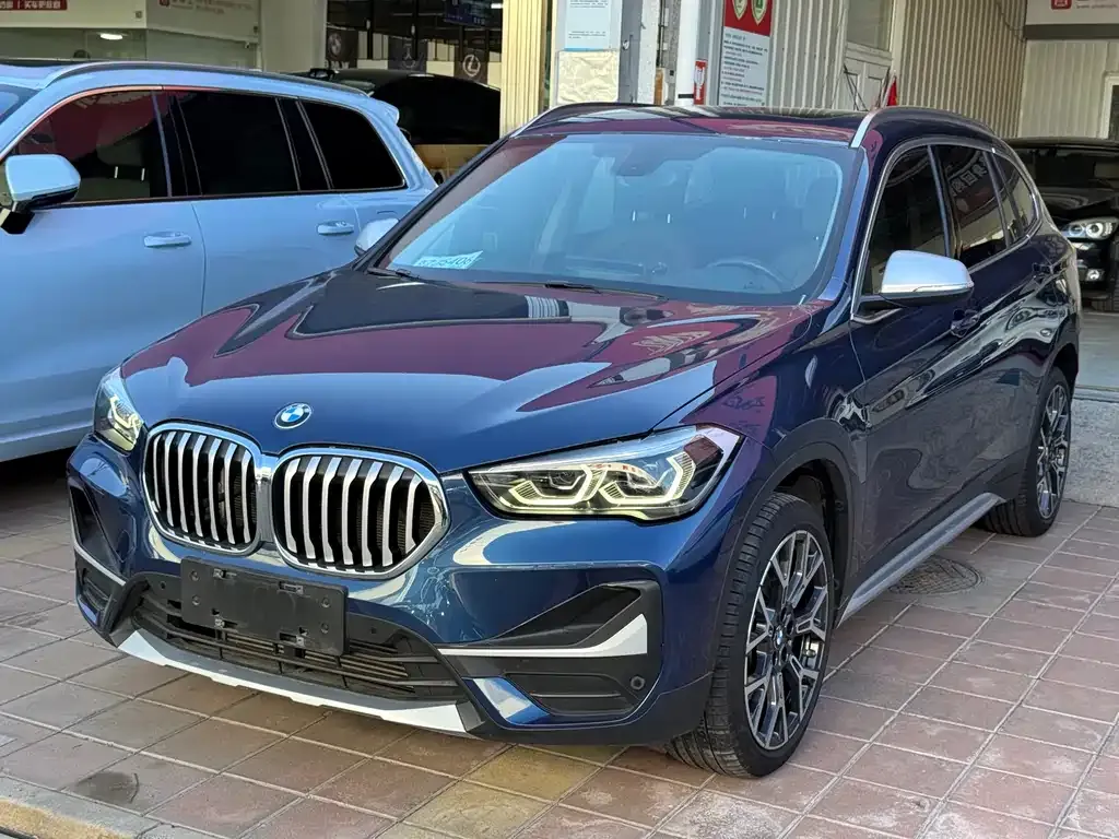 BMW X1 — фото 1