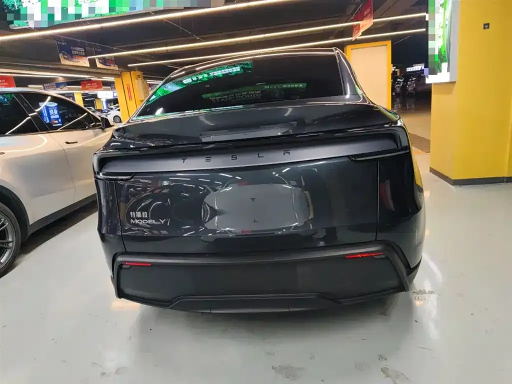Tesla Model Y — фото 7