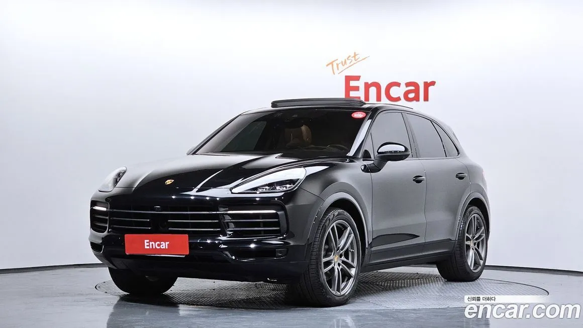 Porsche Cayenne — фото 1