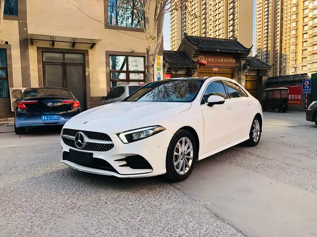 Mercedes-Benz A-Class — фото 1