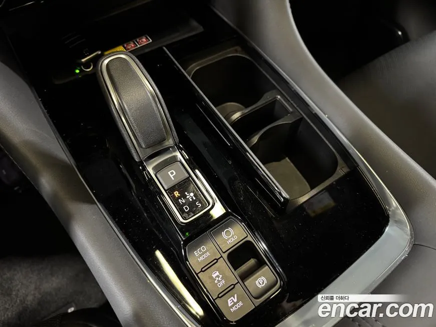 Toyota Alphard — фото 10