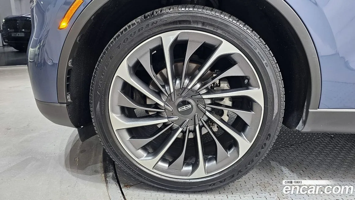 Lincoln Aviator — фото 10