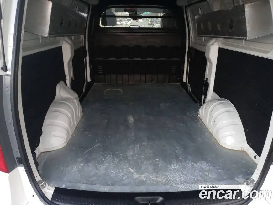 Hyundai Starex — фото 10