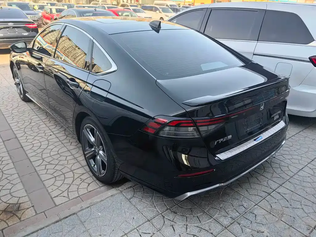 Honda Accord — фото 5