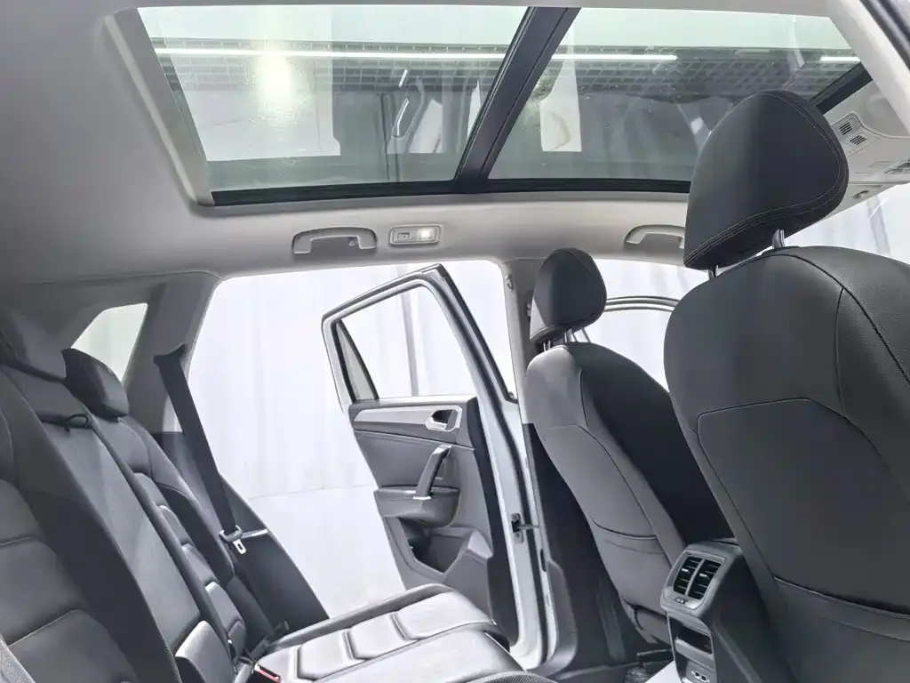 Volkswagen Tayron 2021 из CN, фото 9