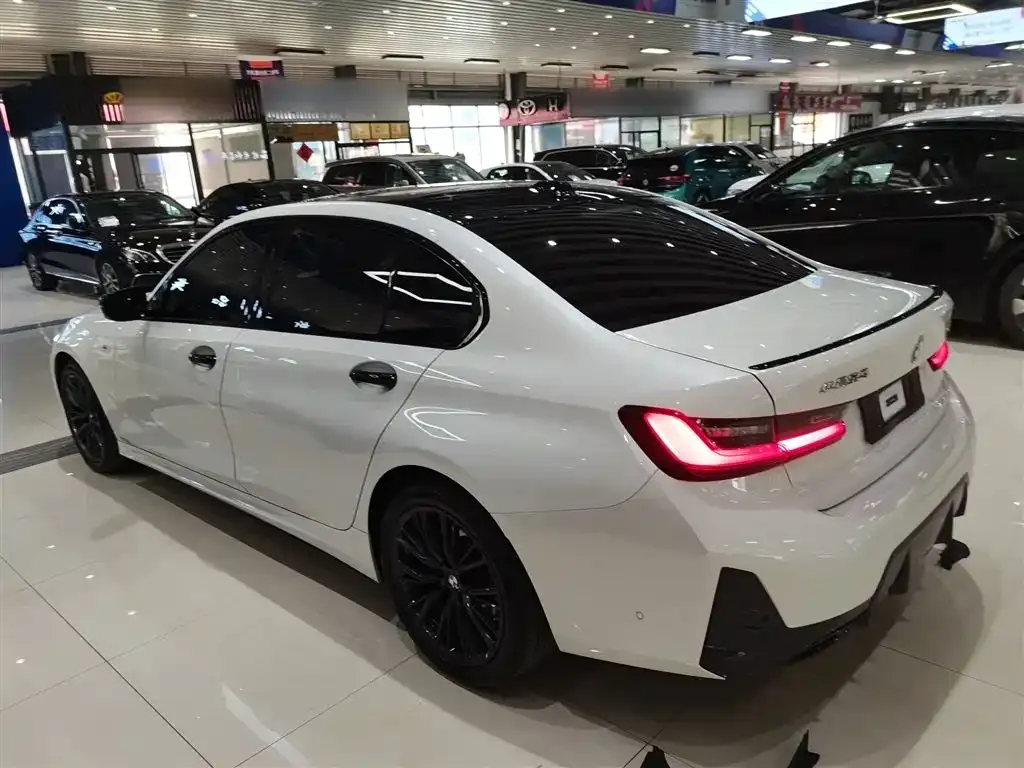 BMW 3 Series 2024 из CN, фото 9