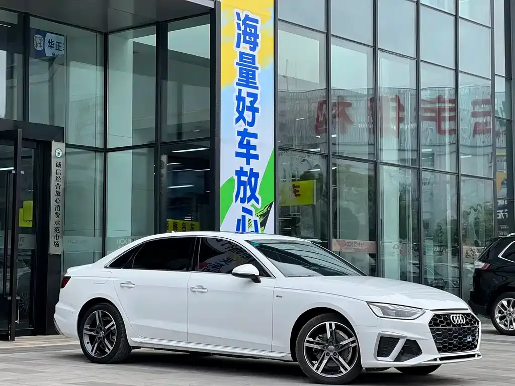 Audi A4L 2021 из CN, фото 9