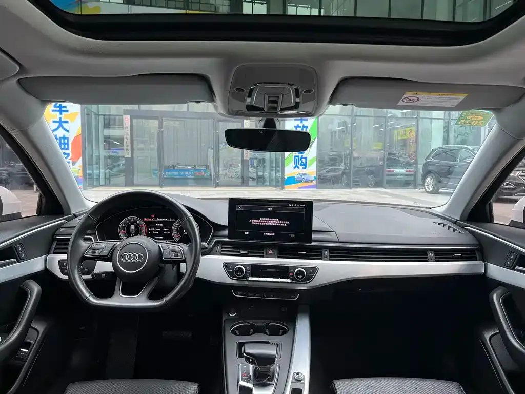 Audi A4L 2021 из CN, фото 6
