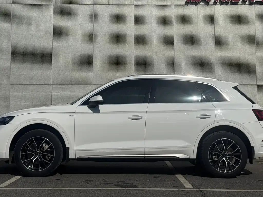 Audi Q5L 2023 из CN, фото 9