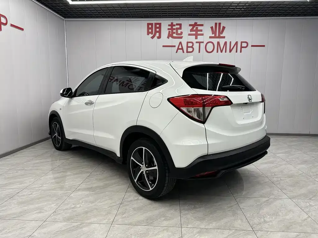 Honda Vezel — фото 8
