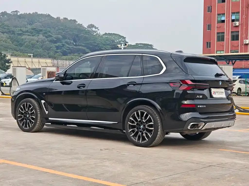 BMW X5 — фото 2